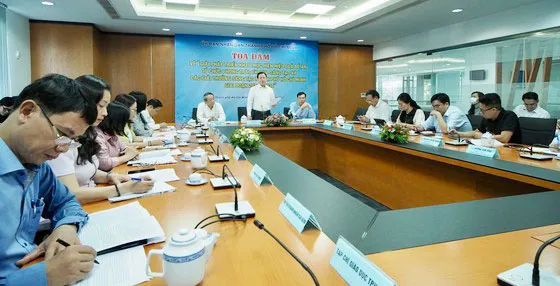 Quang cảnh toạ đàm. Ảnh: ĐỨC CƯỜNG