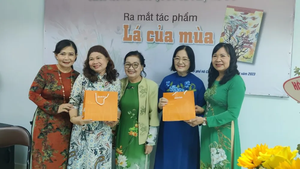 “Lá của mùa” và cuộc hội ngộ trăm chiều cảm xúc