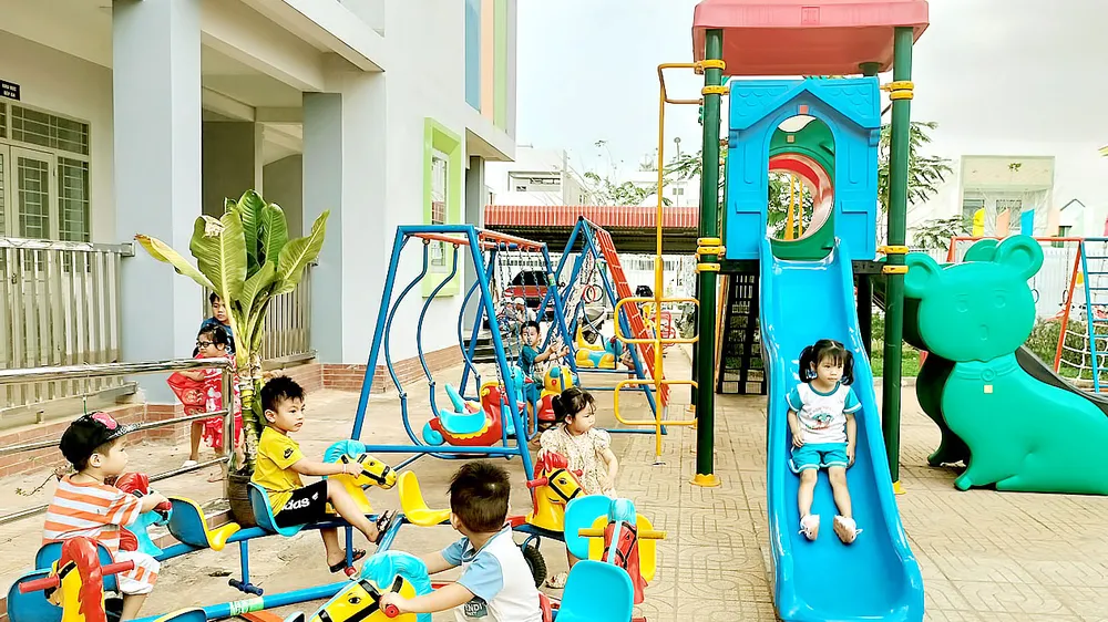 Trường mẫu giáo Suối Trầu (Khu tái định cư sân bay Long Thành) được đầu tư các thiết bị phục vụ nhu cầu vui chơi của trẻ