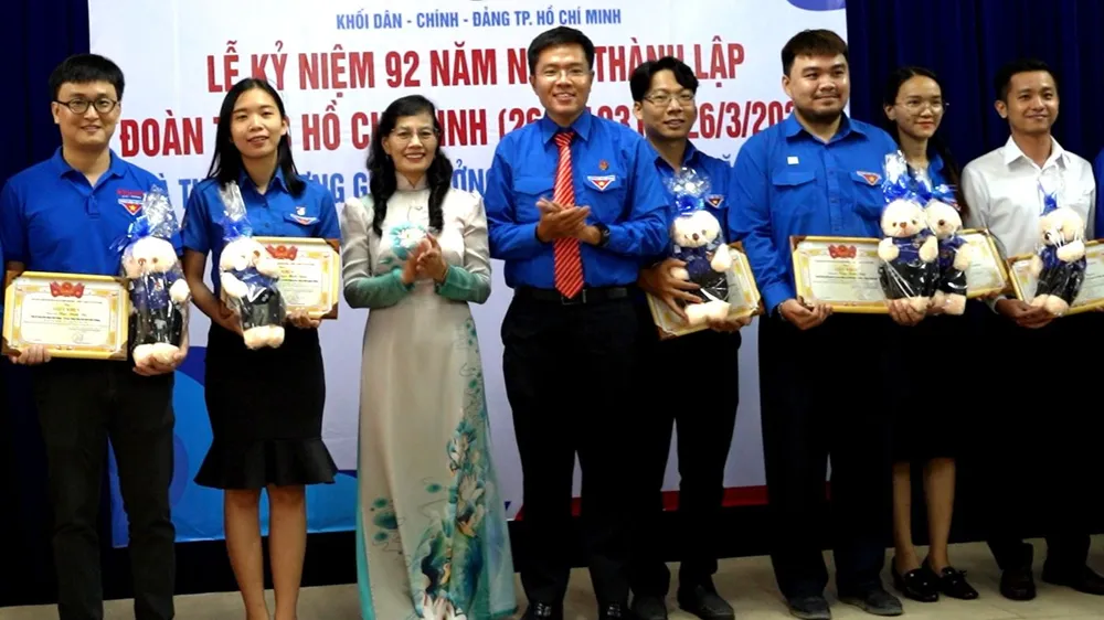 72 cán bộ Đoàn tiêu biểu nhận Giải thưởng Sao Tháng Ba