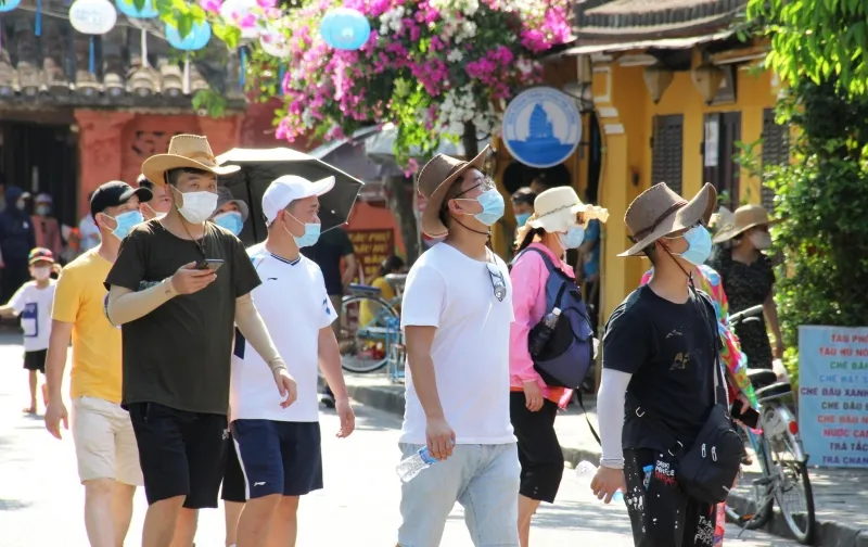 Dịp lễ 30-4 và 1-5: Khách đặt tour tăng cao
