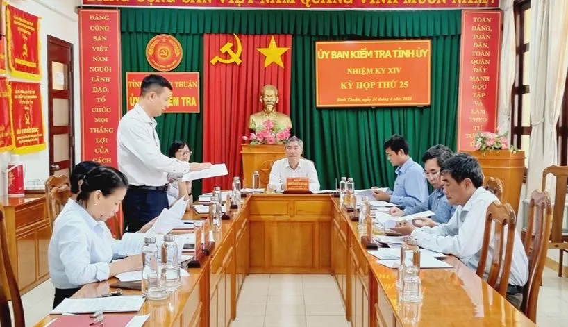 Ủy ban Kiểm tra Tỉnh ủy họp xem xét, kỷ luật các đảng viên vi phạm (Ảnh UBKT Bình Thuận)
