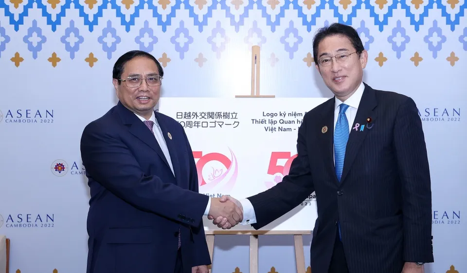 Thủ tướng Phạm Minh Chính gặp Thủ tướng Nhật Bản Kishida Fumio hồi tháng 11-2022, bên lề Hội nghị cấp cao ASEAN. Ảnh: VGP