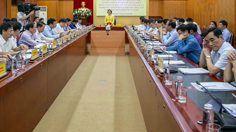 Bộ Nội vụ tổ chức Hội thảo về nghị định khuyến khích, bảo vệ cán bộ năng động, sáng tạo, dám nghĩ, dám làm. Ảnh: VPG