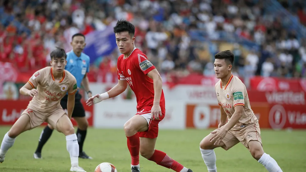 V-League và cuộc chuyển mình lịch sử: Xu thế không thể cưỡng lại và căn bệnh trầm kha