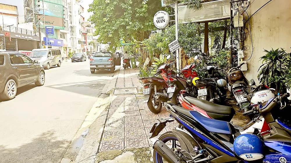Thu phí sử dụng lòng đường, vỉa hè: Đảm bảo công bằng, minh bạch trong quản lý đô thị