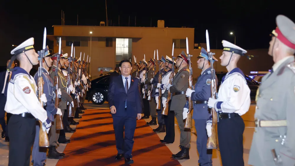 Chủ tịch Quốc hội kết thúc tốt đẹp chuyến thăm Bangladesh và Bulgaria
