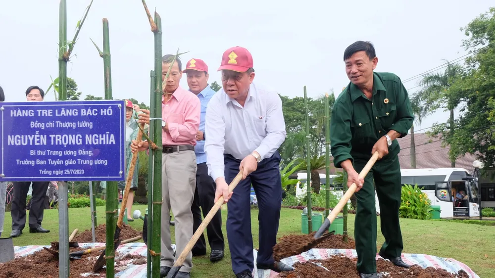 Gỡ khó để phục vụ người dân