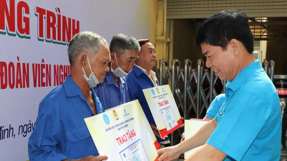 Chào mừng Đại hội XIII Công đoàn Việt Nam, nhiệm kỳ 2023-2028: Vun bồi điểm tựa niềm tin cho người lao động