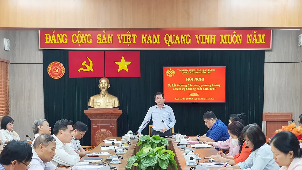 Chủ nhiệm Ủy ban Kiểm tra Thành ủy TPHCM Dương Ngọc Hải chủ trì một hội nghị sơ kết của cơ quan Ủy ban Kiểm tra. Ảnh: UBKT Thành ủy TPHCM