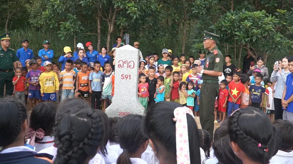 Biên cương vươn mình mạnh mẽ - Bài 3: Giữ bình yên cho biên cương