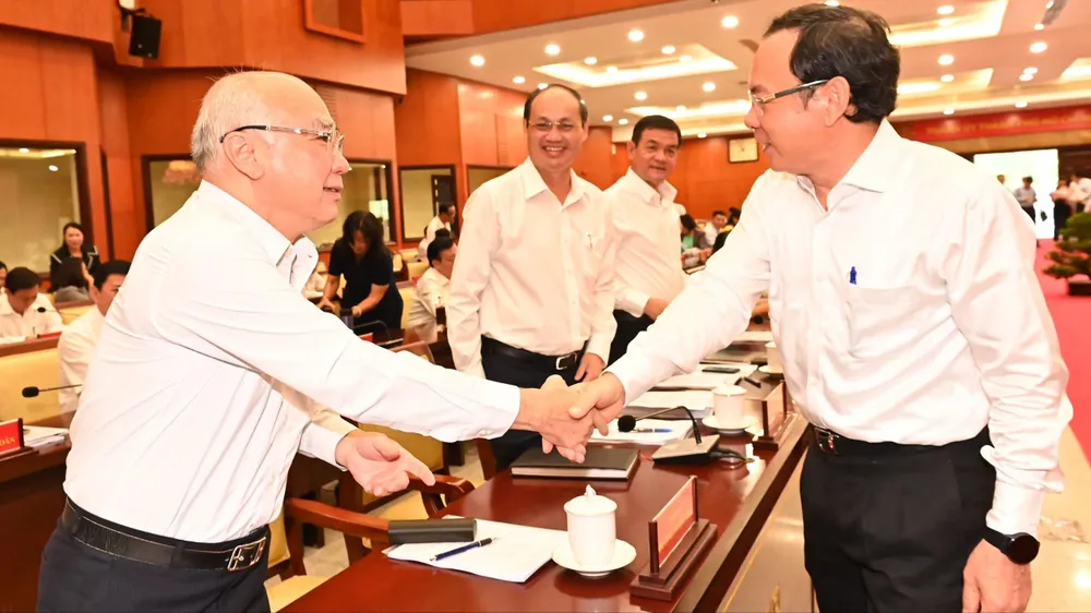 TPHCM thảo luận về thẩm quyền người đứng đầu trong tạm đình chỉ công tác đối với cấp dưới
