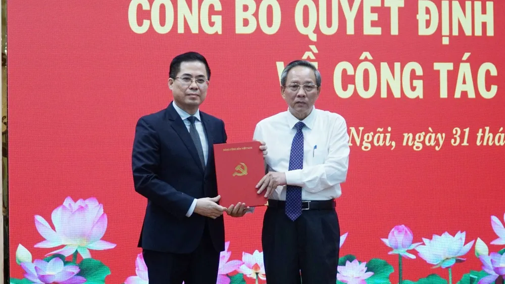 Quảng Ngãi có tân Phó Bí thư Tỉnh ủy, giới thiệu làm Chủ tịch UBND tỉnh