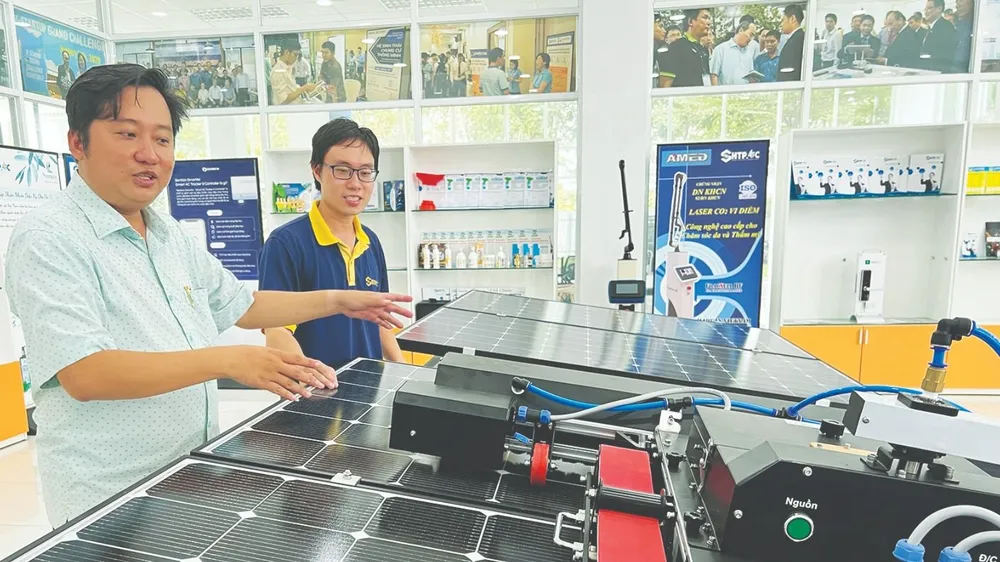 Một đơn vị KH-CN tại Vườn ươm doanh nghiệp công nghệ cao TPHCM. Ảnh: BÁ TÂN