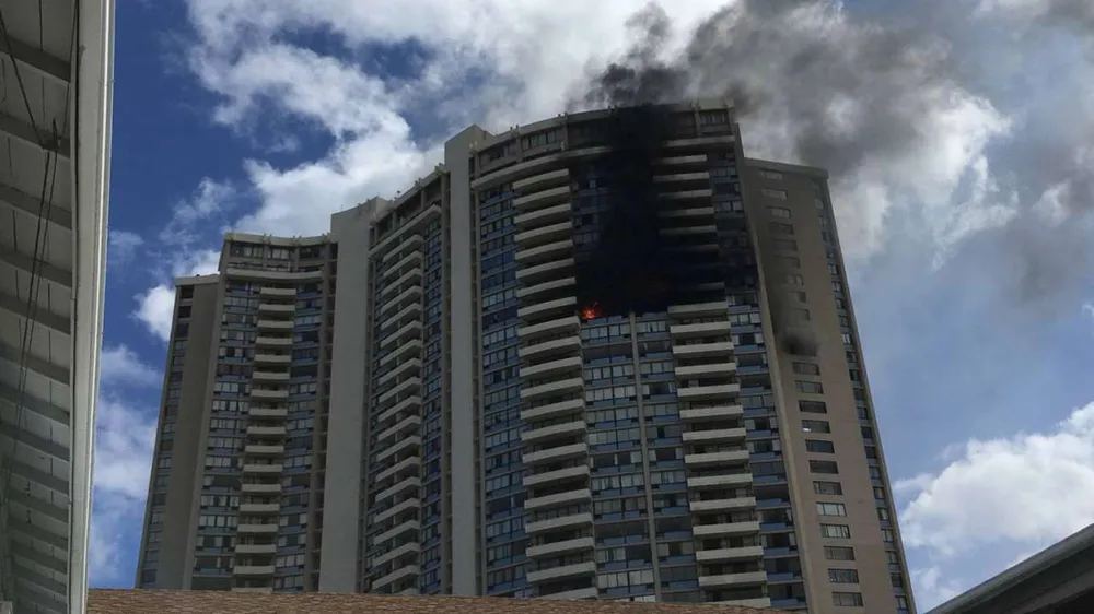Cháy cao ốc 36 tầng tại Honolulu, 15 người thương vong