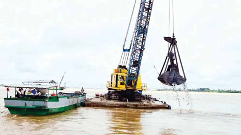 Móc ruột những dòng sông (bài 1): Vắt kiệt tài nguyên cát