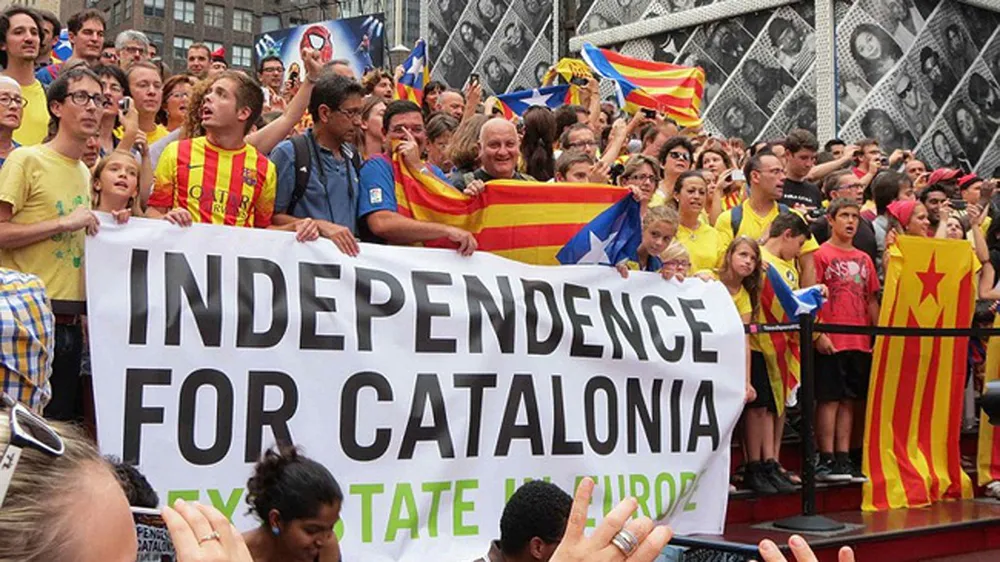 Tây Ban Nha siết chặt chi tiêu của vùng Catalonia