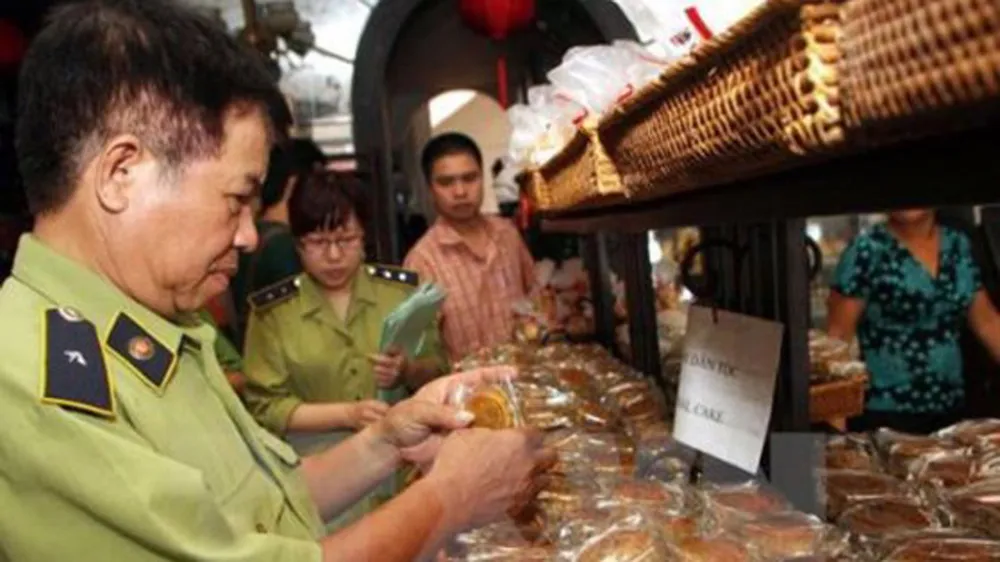 Phát hiện nhiều vụ vi phạm trong sản xuất, kinh doanh bánh trung thu