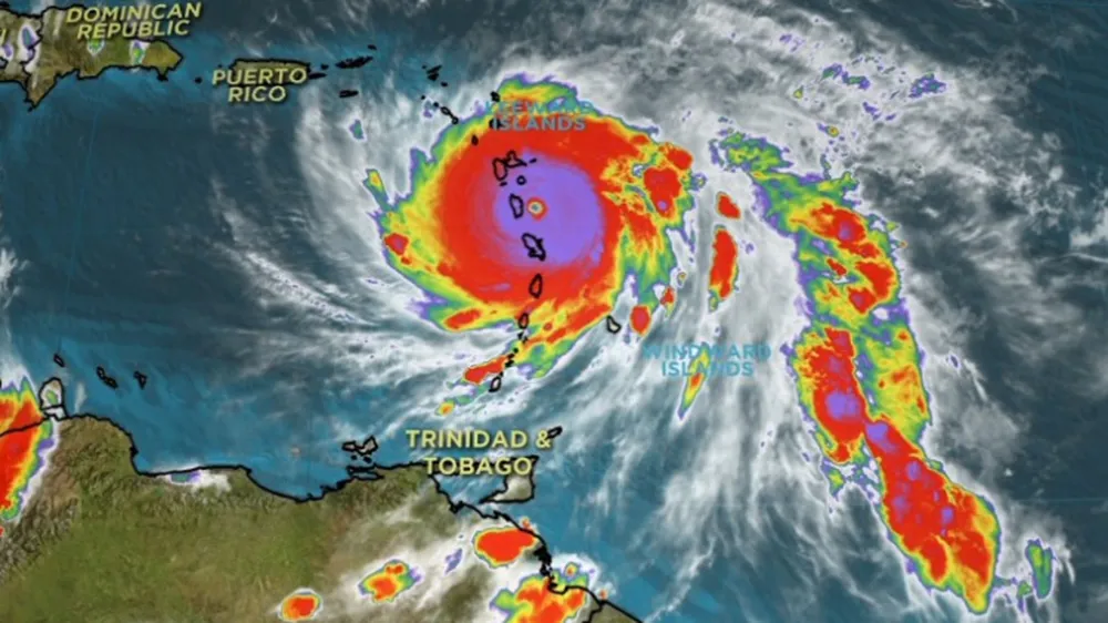 Bão Maria mạnh lên thành bão cấp 5, tiến sâu vào Caribbean