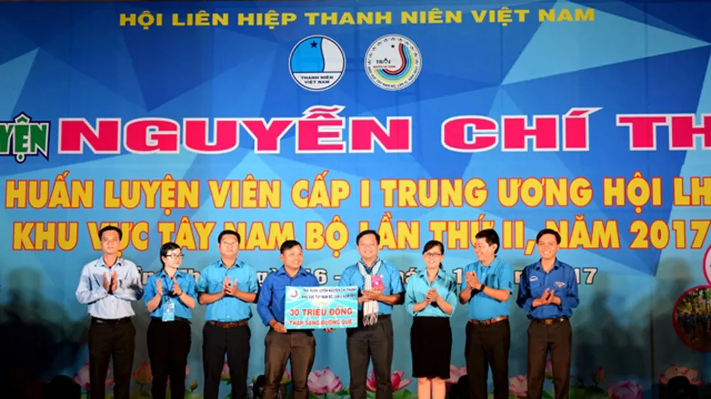 Khai mạc Trại huấn luyện Nguyễn Chí Thanh khu vực Tây Nam bộ