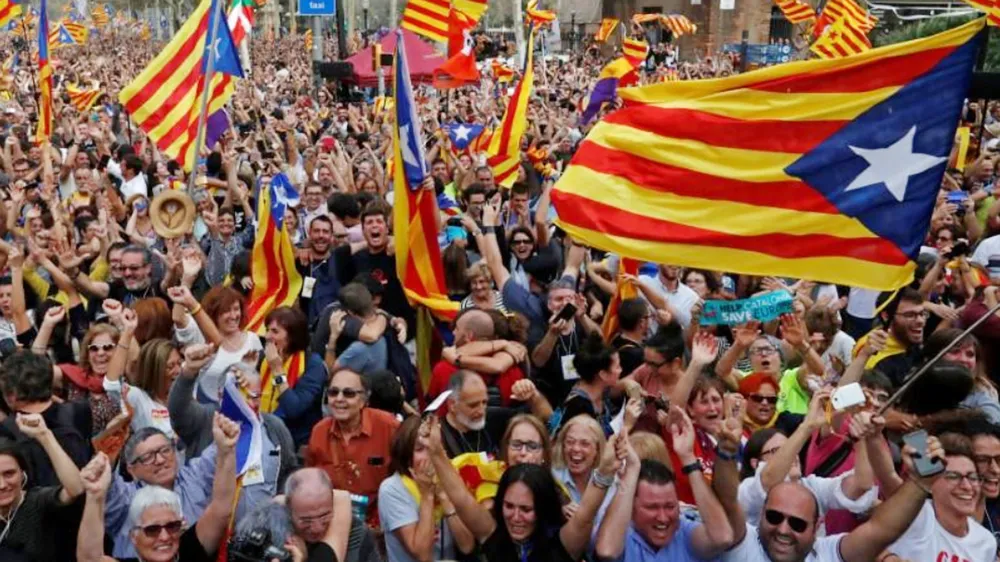 Catalonia chính thức tuyên bố độc lập khỏi Tây Ban Nha