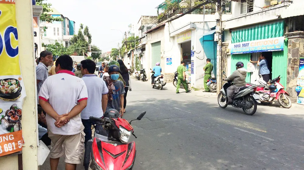 Con hẻm dẫn vào ngôi nhà có 3 người tử vong