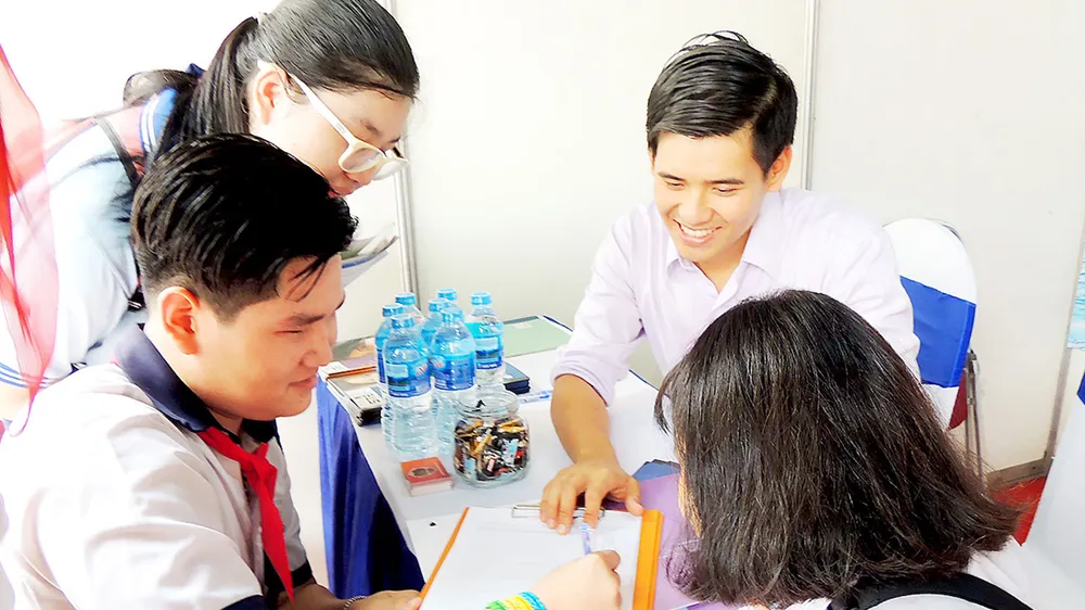 Tìm hiểu du học: Tỉnh táo để không “tiền mất tật mang”