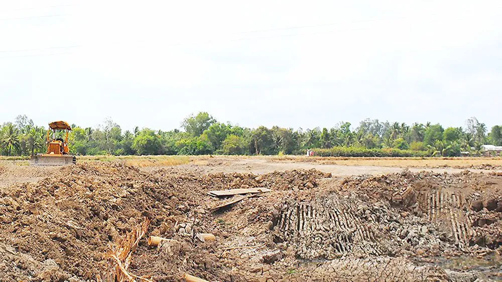 San lấp mặt bằng trái phép gây ngập úng đất nông nghiệp
