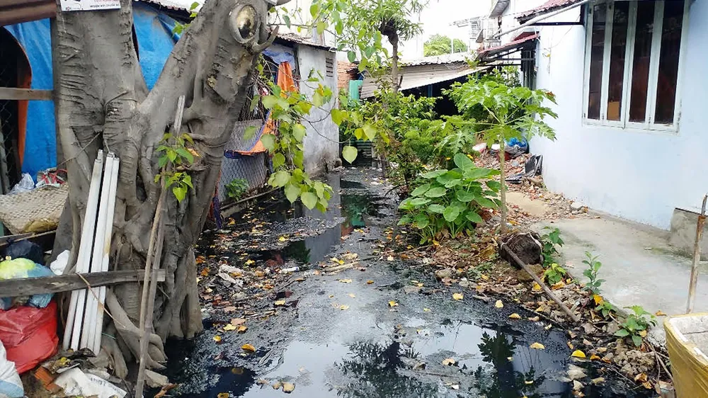 Sông rạch vẫn “âm thầm” bị lấn chiếm