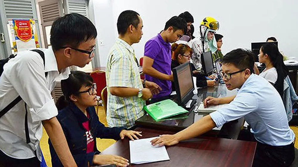 Kết thúc điều chỉnh nguyện vọng trực tuyến: Điểm chuẩn nhiều ngành sẽ giảm mạnh
