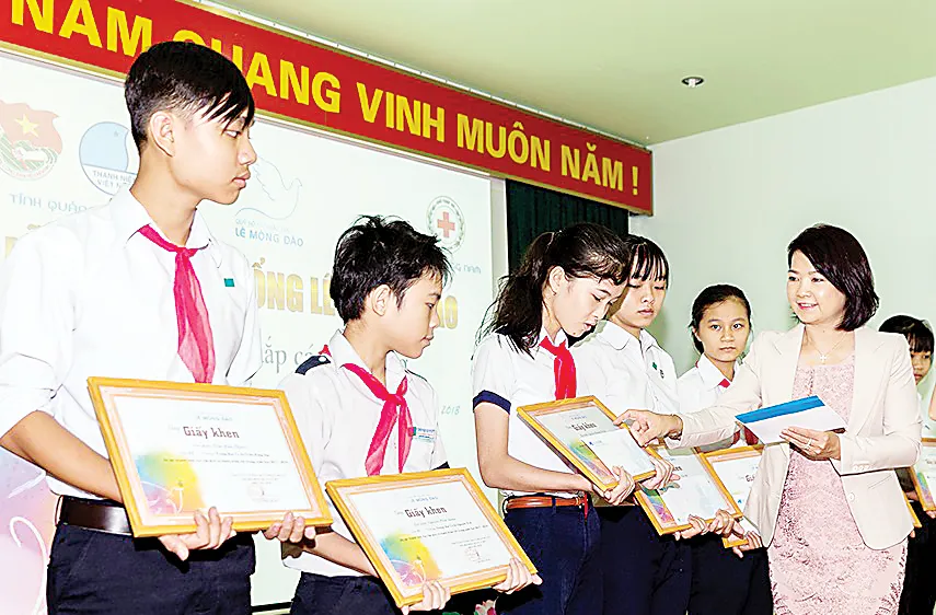 Quỹ Lê Mộng Đào “Chắp cánh ước mơ” cho các HS-SV nghèo tại các tỉnh miền Trung & Tây Nguyên