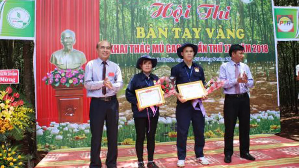 Bàn tay vàng khai thác mủ cao su năm 2018