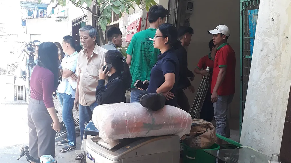 Dời khẩn cấp 38 hộ dân chung cư 518 Võ Văn Kiệt: Chia sẻ, gỡ khó cho dân