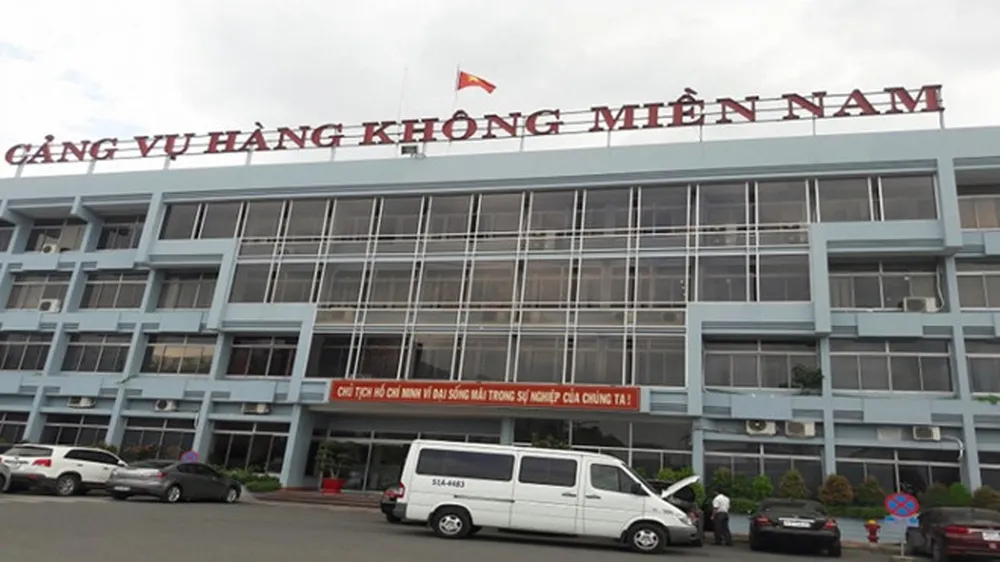 Cảng vụ Hàng không miền Nam cho Vietjet mượn tài sản trái quy định