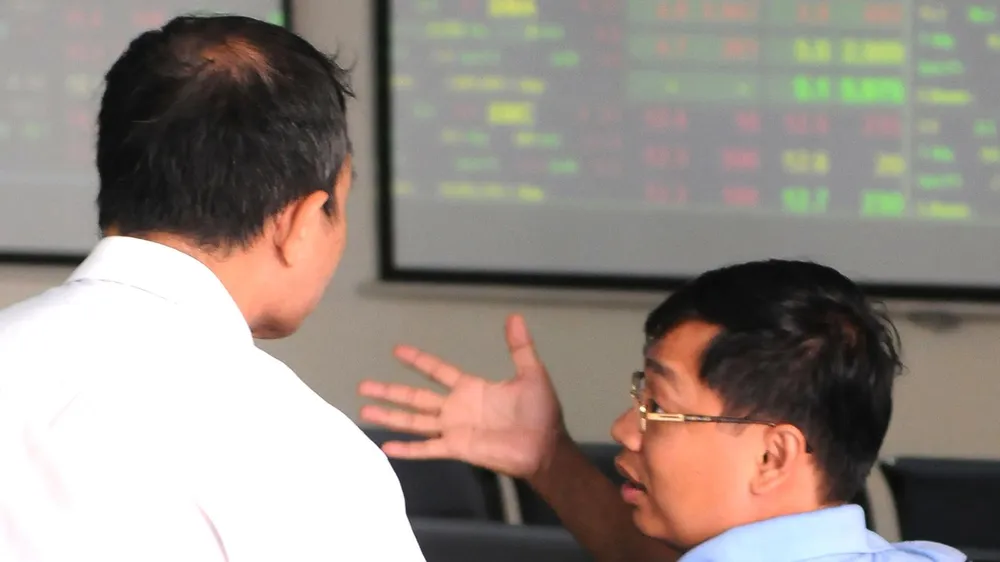 Chứng khoán tháng 5: Thách thức nhiều hơn cơ hội