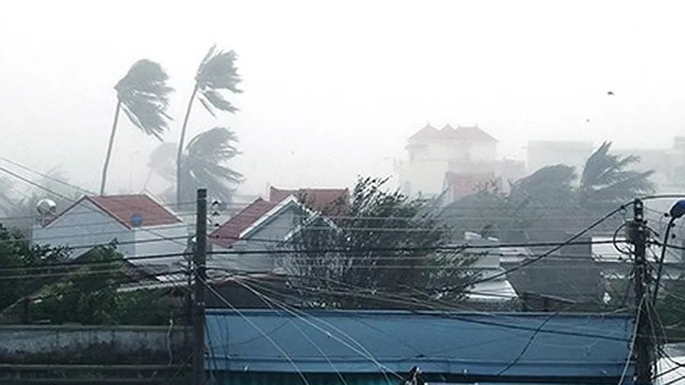 Bão số 2 giật cấp 11, cách đất liền các tỉnh Quảng Ninh - Hải Phòng khoảng 410km