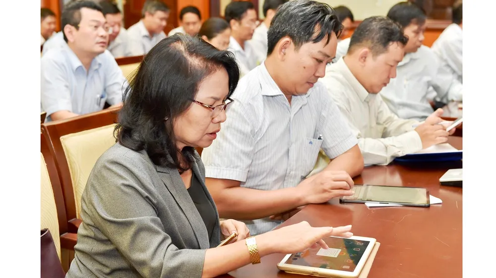 Giám sát, giải quyết những vấn đề người dân quan tâm, bức xúc