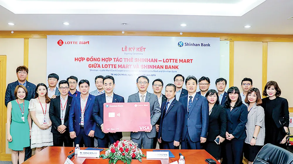 Ra mắt thẻ Shinhan - Lotte Mart