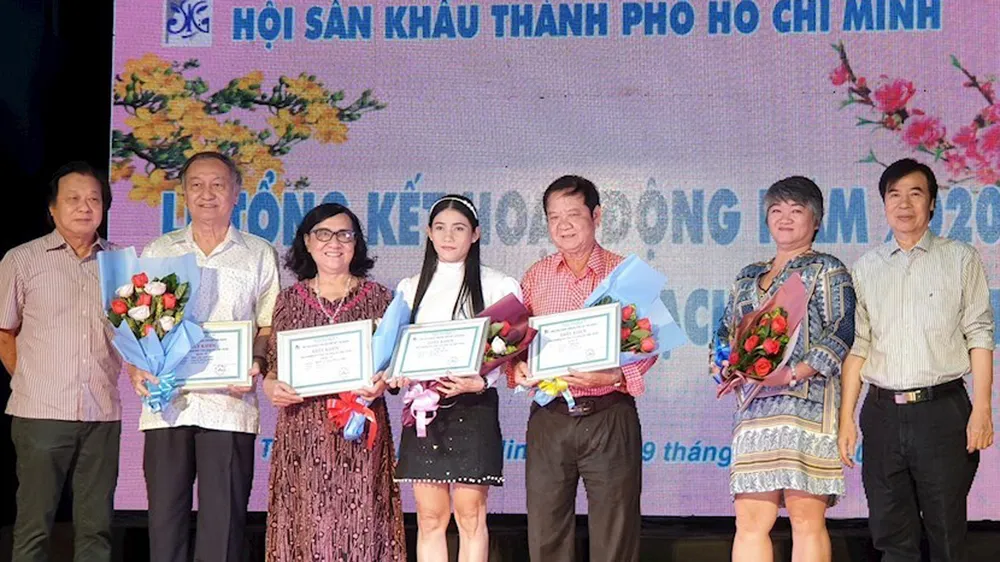 Trao giải thưởng các tác phẩm sân khấu năm 2020