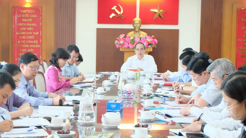 Đồng chí Nguyễn Thiện Nhân làm việc với Ban Thường vụ Thành ủy TP Thủ Đức