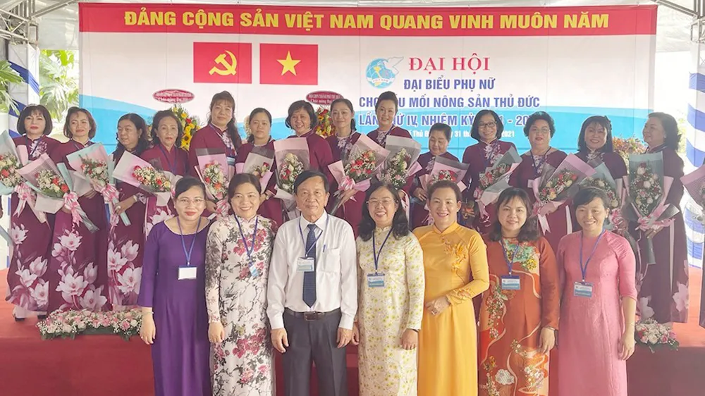 Tiểu thương giúp nhau kinh doanh văn minh