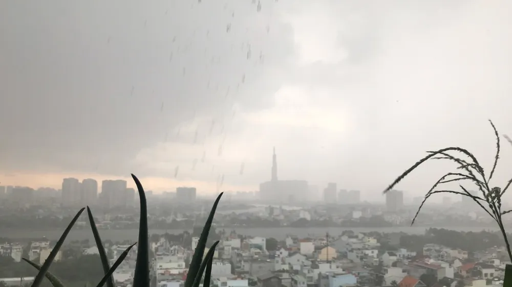Từ ngày 22 đến ngày 28-5, Bắc bộ và Trung bộ nắng nóng, Tây Nguyên và Nam bộ mưa dông