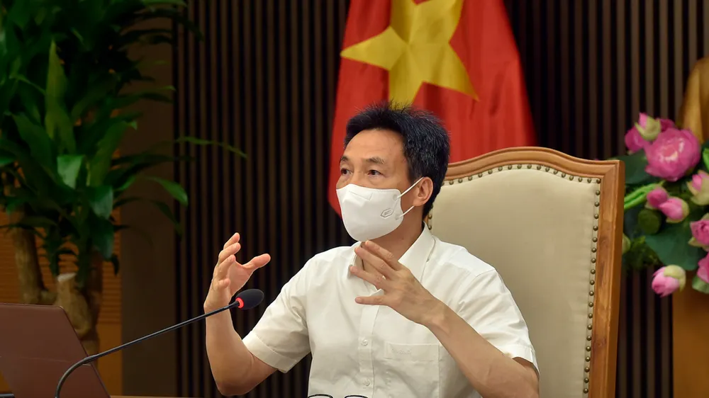 Phó Thủ tướng Vũ Đức Đam đề nghị TPHCM cần kết hợp các công nghệ xét nghiệm, trên tinh thần tiết kiệm, hiệu quả nhất, không chạy theo số lượng. Ảnh: VGP