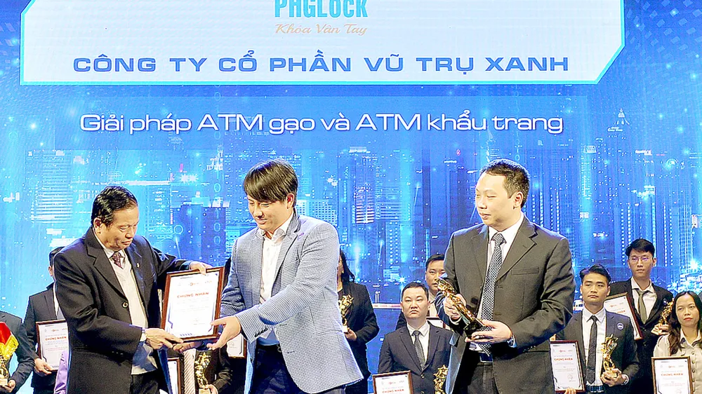 Nhiều giải pháp sáng tạo được trao Giải thưởng Chuyển đổi số Việt Nam 2021