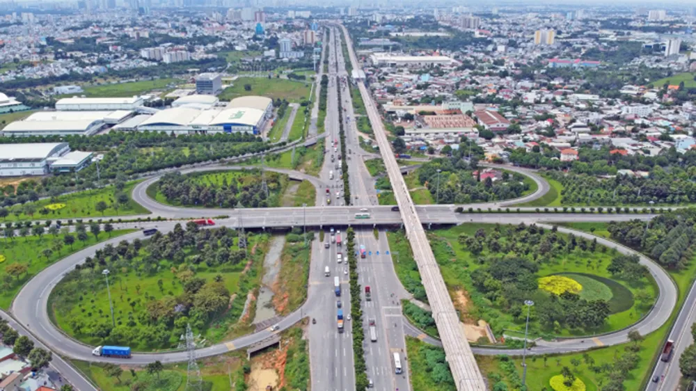 30.000 tỷ đồng xây dựng đường trên cao Bắc - Nam