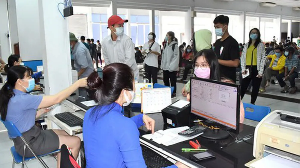 Đi lại dịp Tết Nguyên đán 2022: Khách đặt mua vé về các tỉnh tăng dần