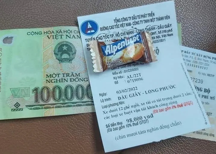 VECE lên tiếng vụ trả tiền thừa bằng kẹo