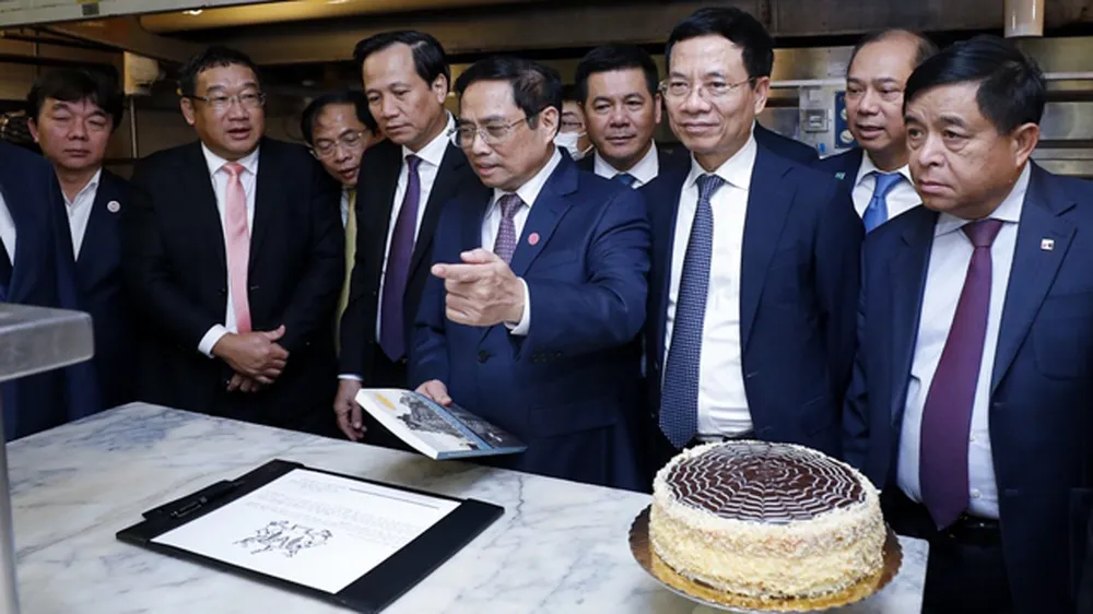 Thủ tướng Chính phủ Phạm Minh Chính thăm nơi Chủ tịch Hồ Chí Minh từng làm việc tại thành phố Boston, Hoa Kỳ