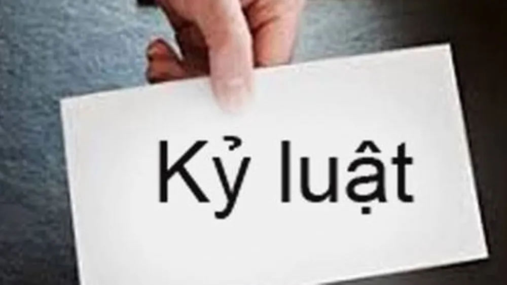 Rút kinh nghiệm 3 cá nhân để sử dụng điện trái phép tại Cụm công nghiệp Phước Tân