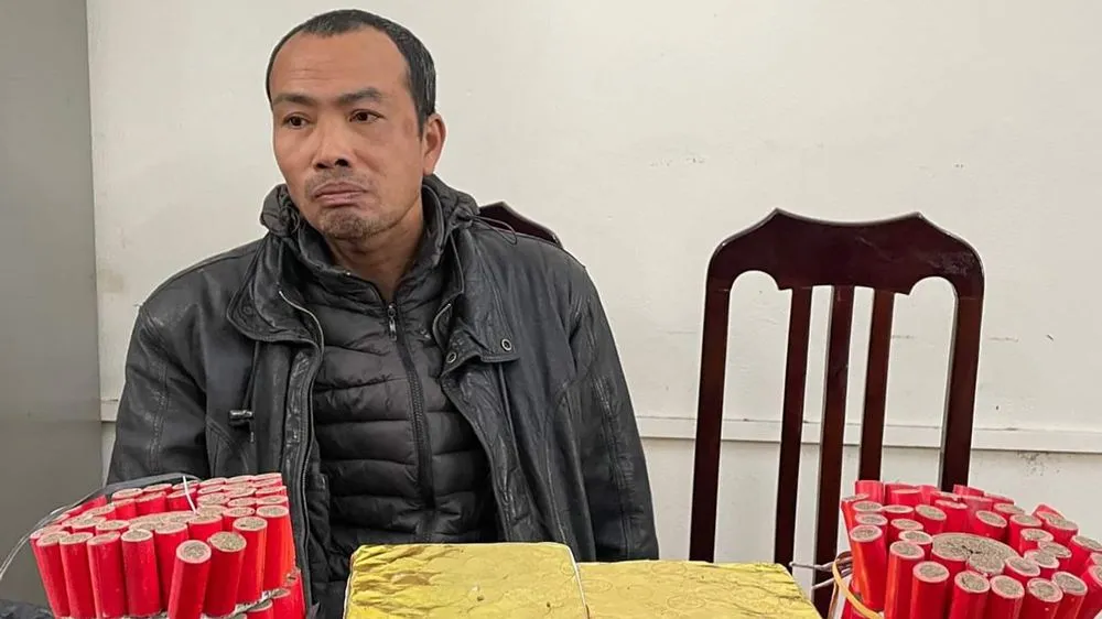 Chợ pháo thi nhau... bán tháo